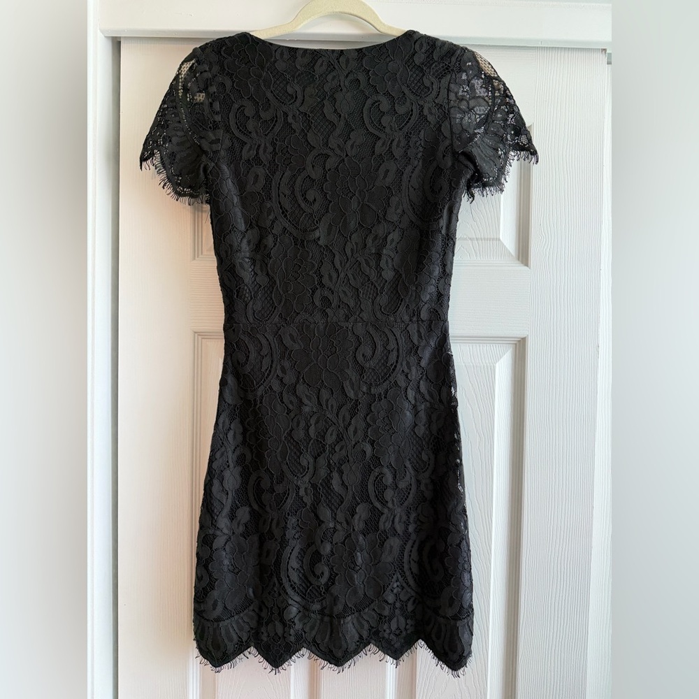 Storia Elegant Black Lace Mini Dress - Picture 4 of 4